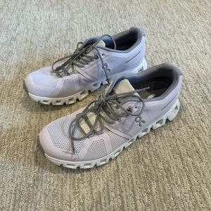 On Running Cloud Sneakers in Light Gray/purple